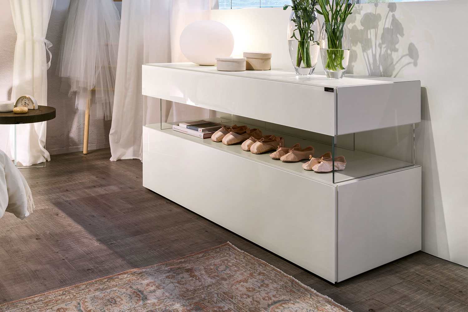 Air 0677 Dresser