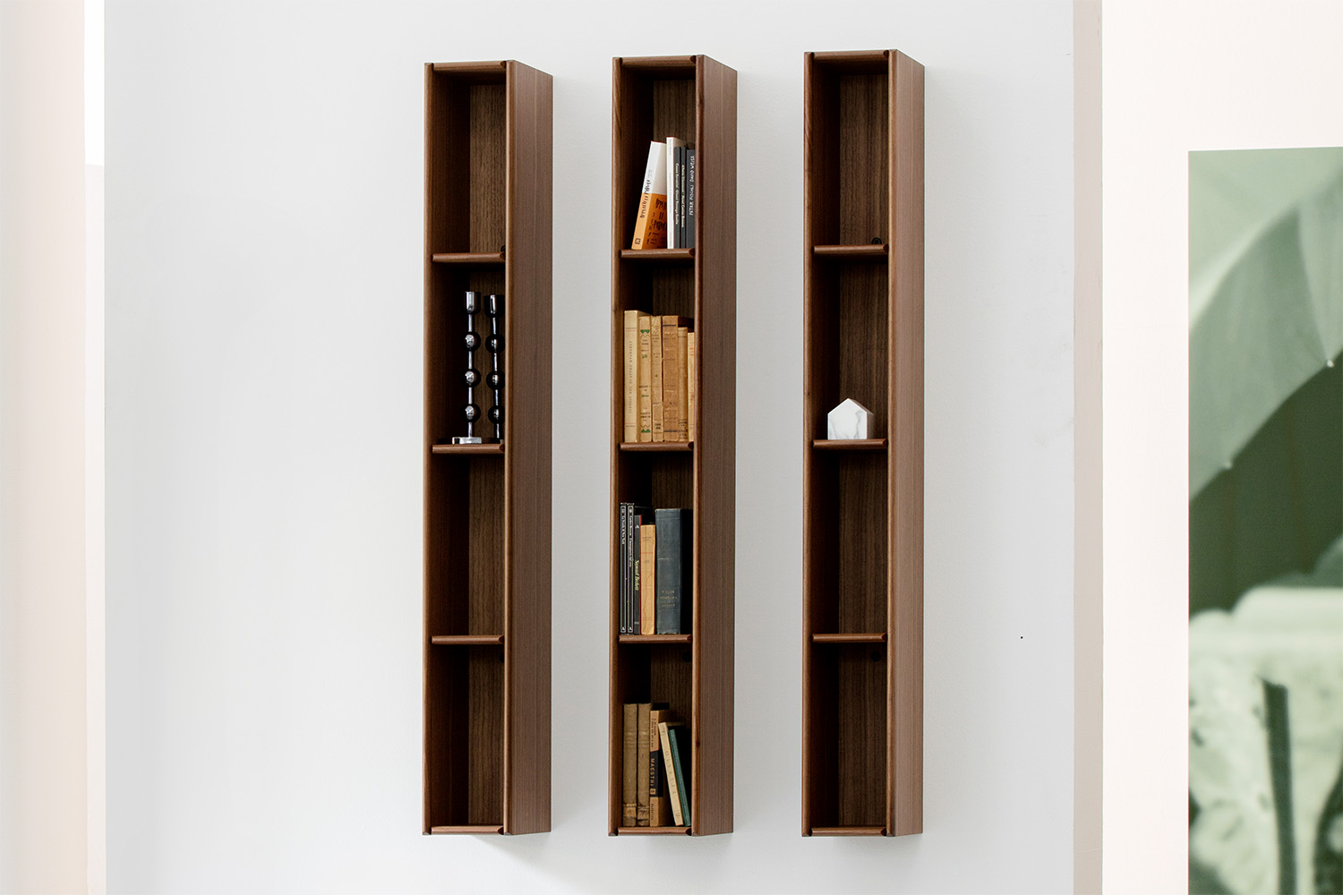 Bayus Suspended Bookcase