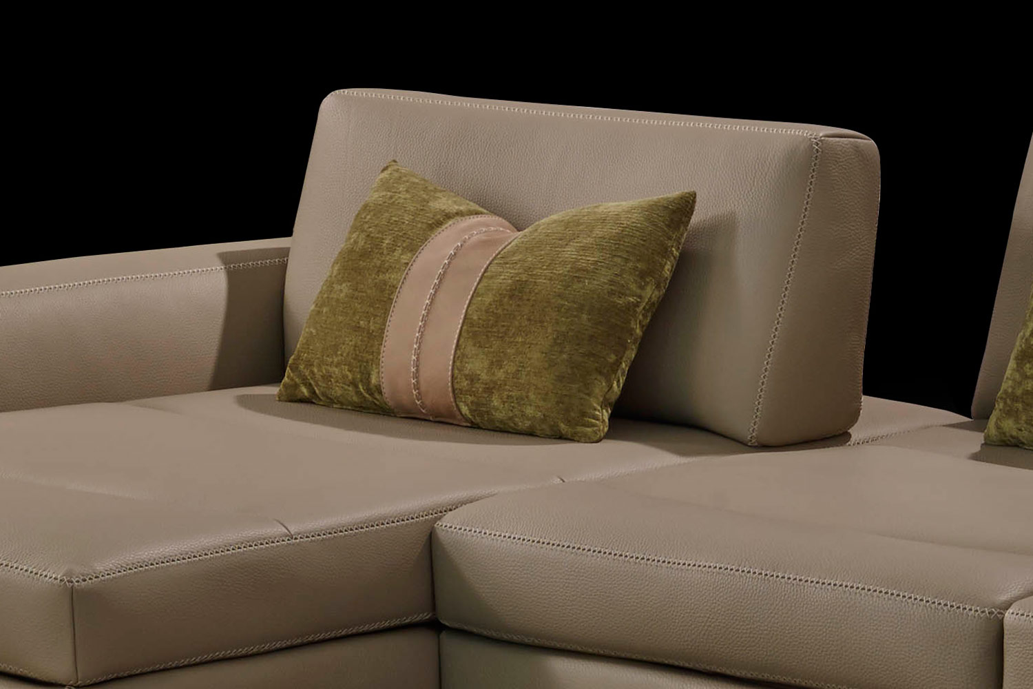 Royal C28 Pillow