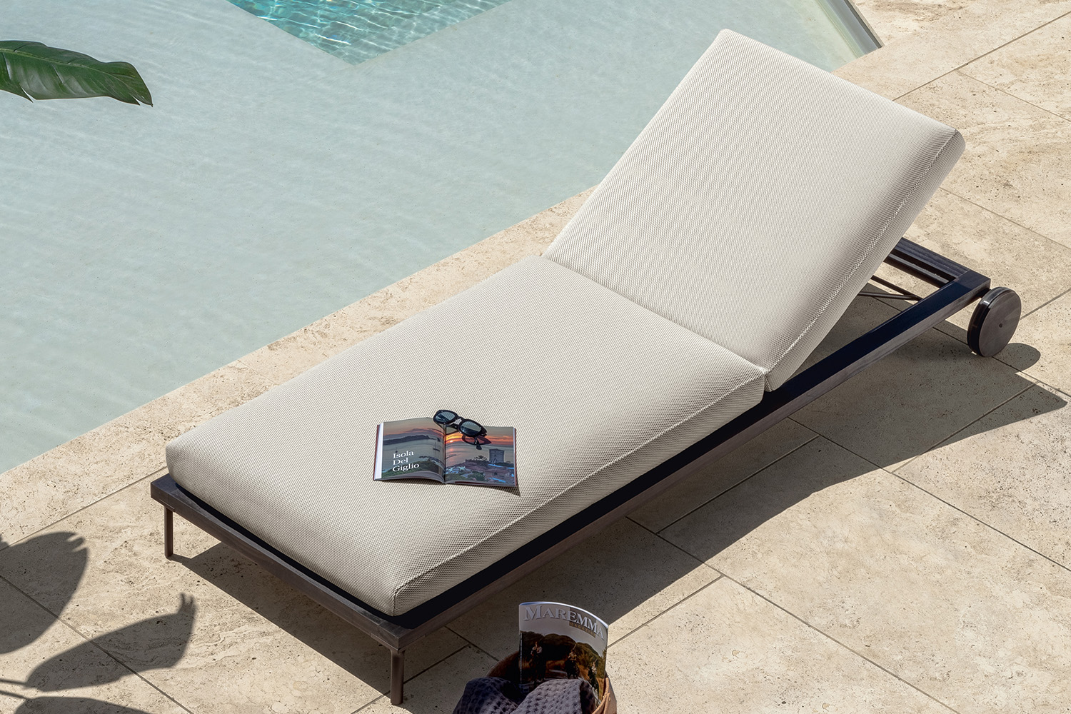 Cleo Wood Chaise Lounge