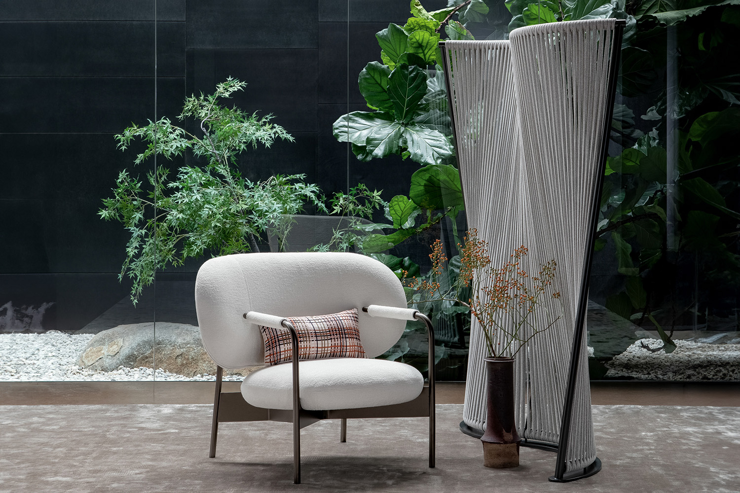 Cross Lounge Chair