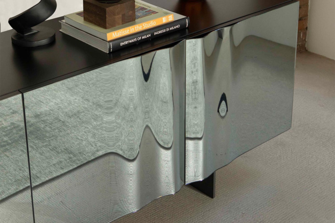 トニー・アゴステニ Tony Agostini 「アトリエノ隅」　油彩 フランス Anemos Sideboard by Tonin Casa | room service 360°
