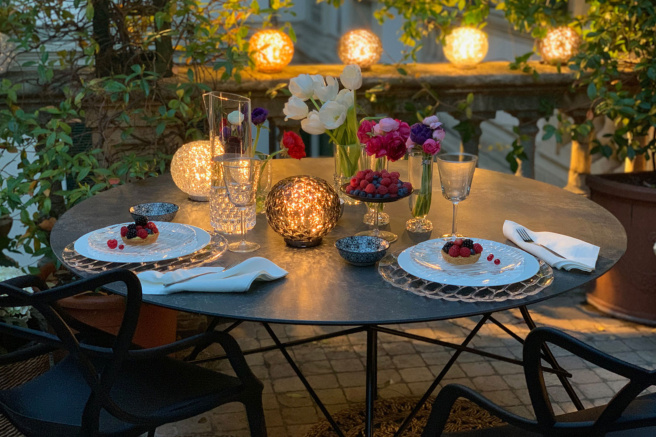 Kartell カルテル MING ミン Planet Mini Table Lamp by Kartell | room service 360°