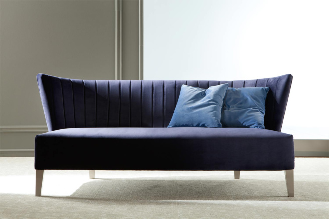 Milady Loveseat