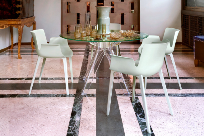 Piuma Dining Chair by Kartell | room service 360°