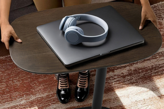 Serif 1046 Wood Lift Laptop Table by BDI | room service 360°