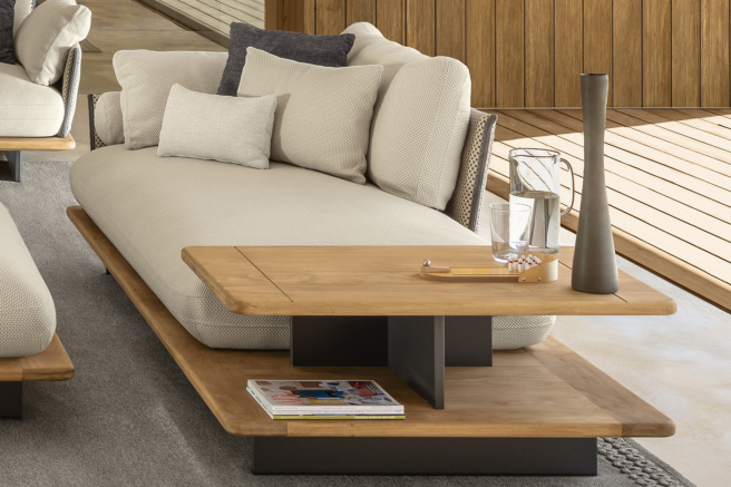 Venice Chaise Lounge with Table by Talenti | room service 360°