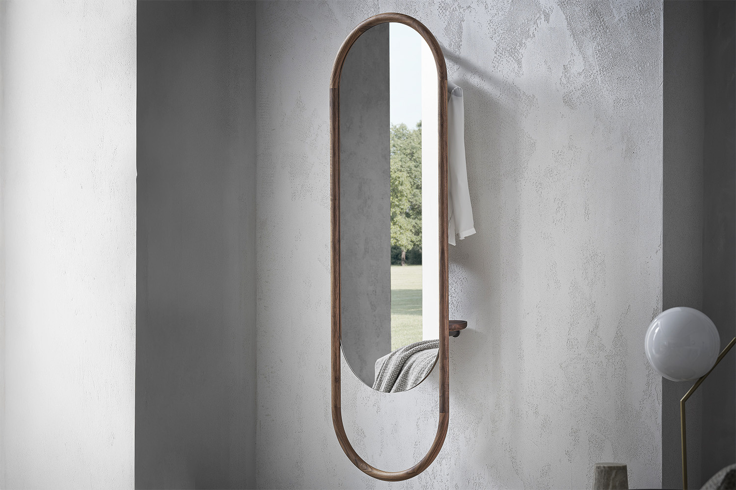 Backstage Mirror by Porada | room service 360°
