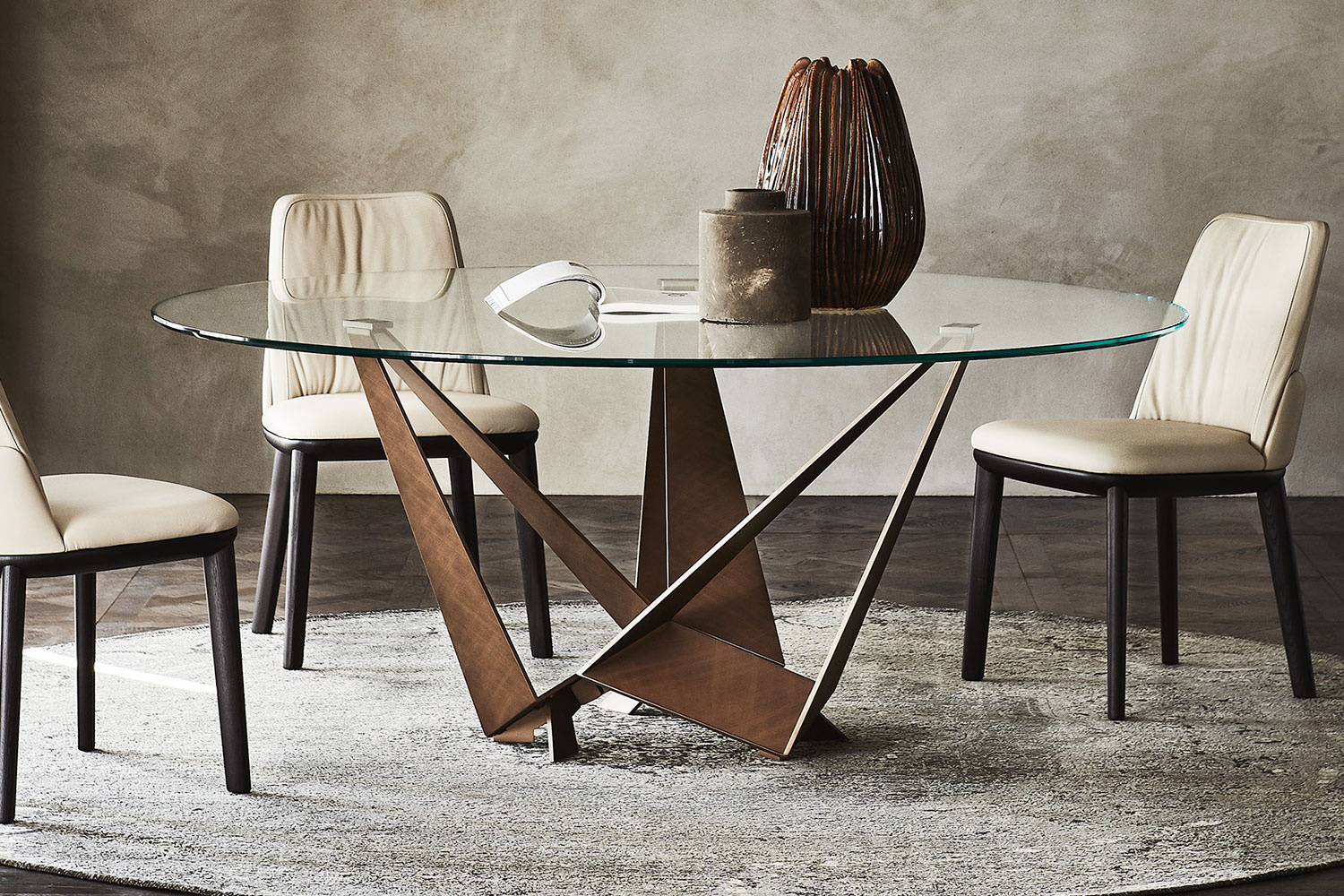 Skorpio Round Dining Table by Cattelan Italia | room service 360°