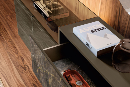 36e8 1334 Sideboard