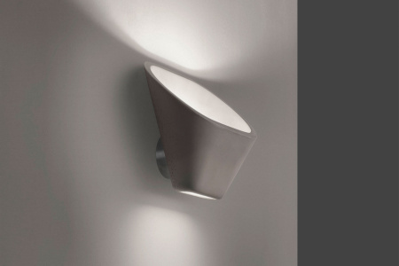 Aplomb Wall Sconce