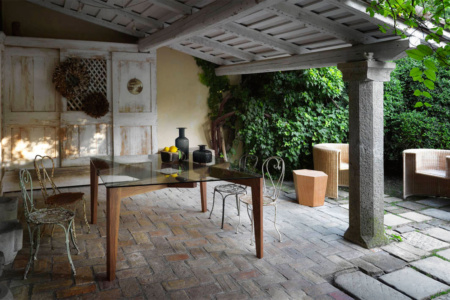 Autoreggente Dining Table