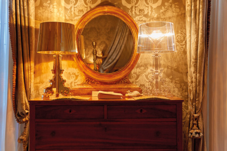 Bourgie Table Lamp