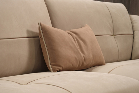 C0126 Pillow