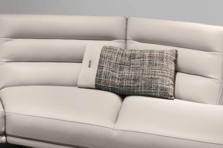 Royal C30 Pillow