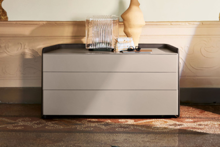 Chloe Dresser