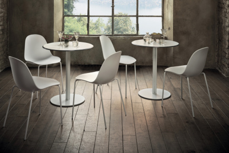 Club Bar Table