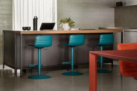 Cover Adjustable Bar Stool