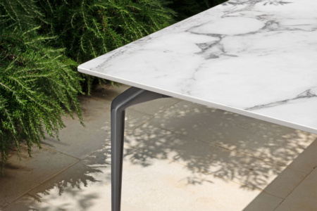 Cruise Alu Dining Table