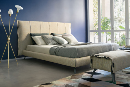 Cuff Bed