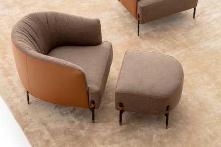 Diga Footstool