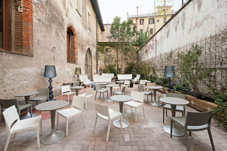 Dr. Na Bistro Table