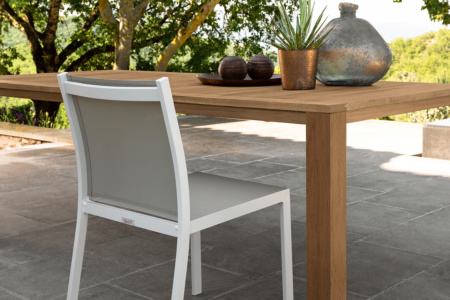 Ebi Dining Table