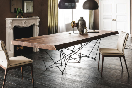 Gordon Deep Wood Table