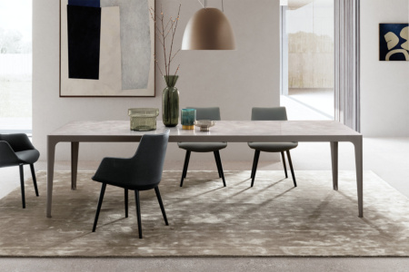 Grand More Dining Table