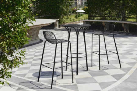 Hiray Bar Table