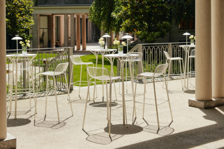 Hiray Bar Table