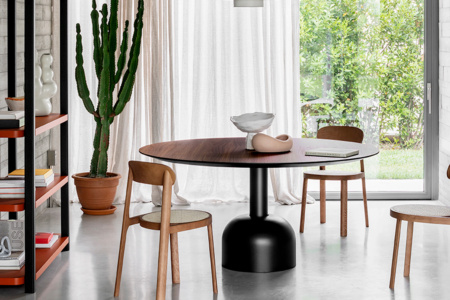 Illo Dining Table