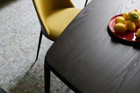 Lea Dining Table