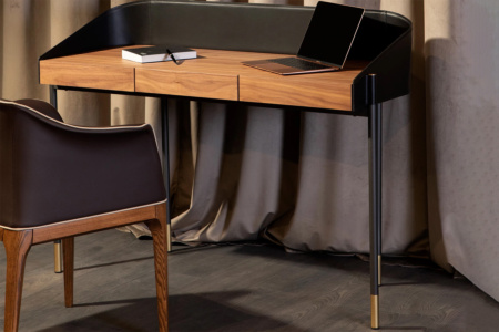 Ledor Office Desk