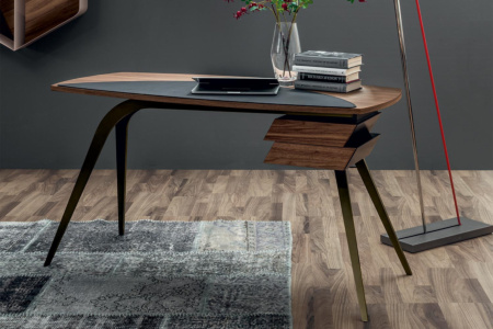 Logos Office Desk