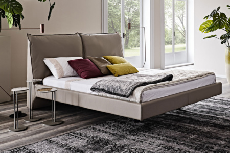 Lukas Bed