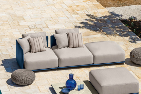 Male Sofa with Peninsula