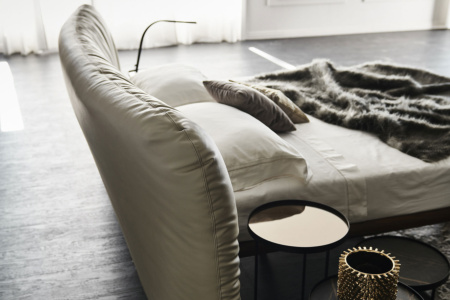 Marlon Bed