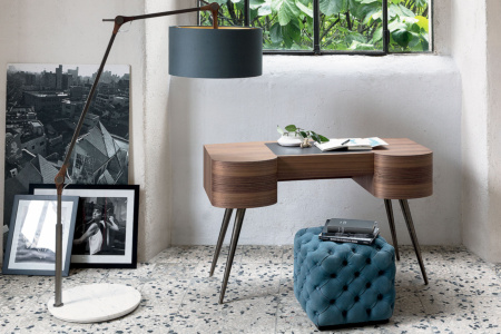 Micol Desk