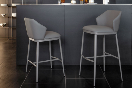 Mida Too Bar Stool