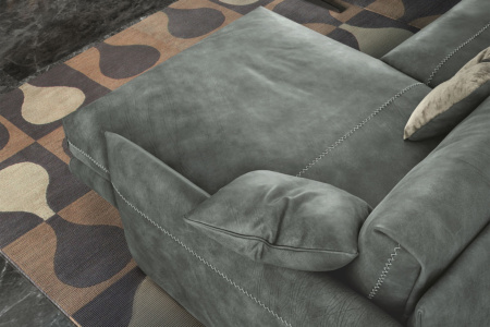 Mood Sectional Sofa with Chaise
