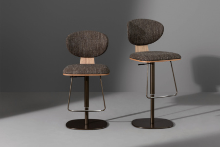 Olos Too Bar Stool