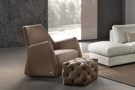 Aston Pouf