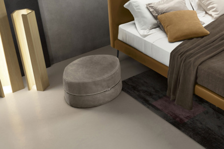 Zipper Ottoman