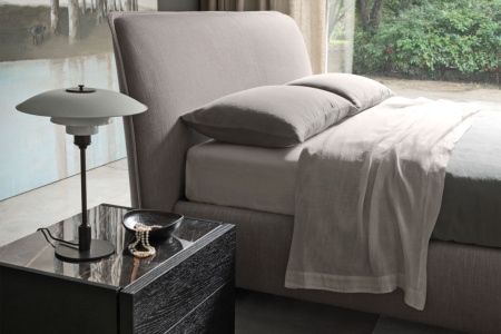 Peplo Padded Bed