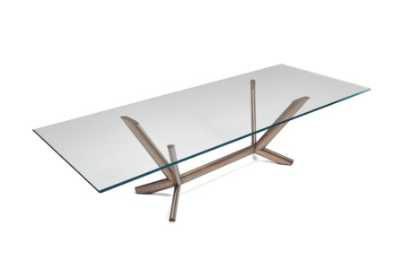 Planer Dining Table