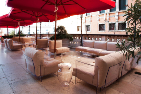 Pop Outdoor Sofa