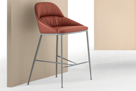 Queen Counter Stool