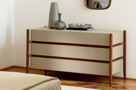 Regent Dresser