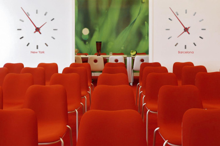 Tacon L Clock